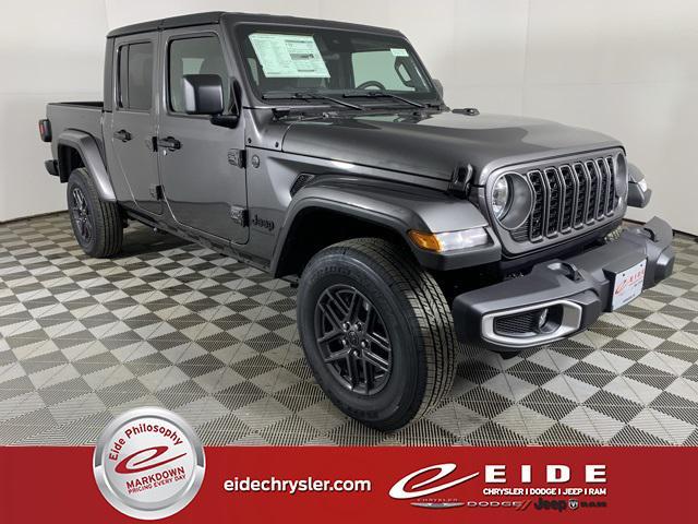 new 2026 Jeep Gladiator car, priced at $45,373
