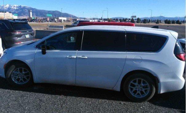 used 2024 Chrysler Pacifica car, priced at $24,500