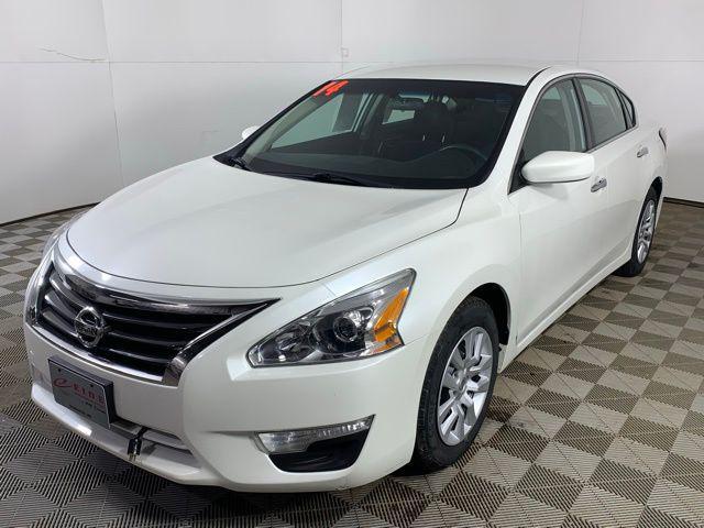 used 2014 Nissan Altima car, priced at $6,000
