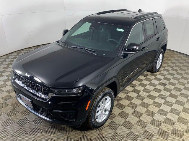 new 2026 Jeep Grand Cherokee car, priced at $37,997