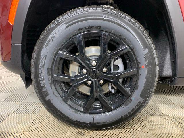 new 2026 Jeep Grand Cherokee car, priced at $47,477