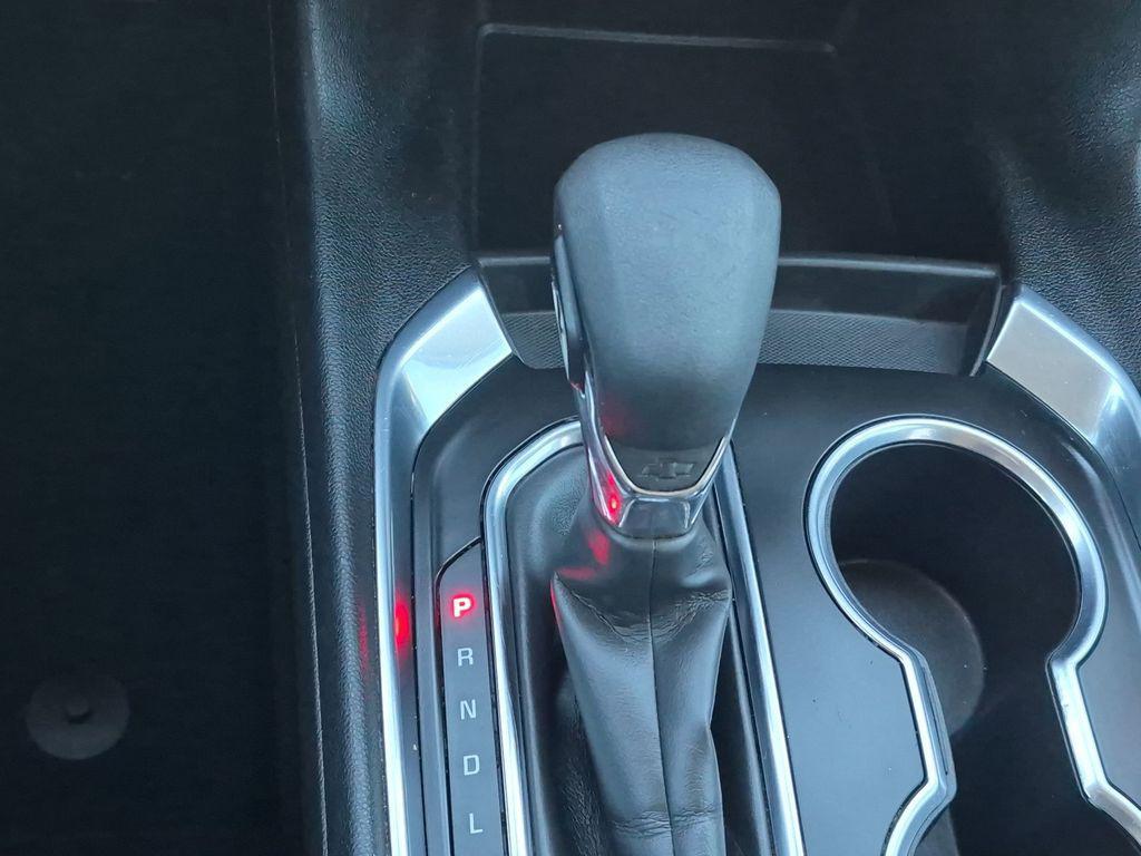 used 2021 Chevrolet Traverse car, priced at $20,000