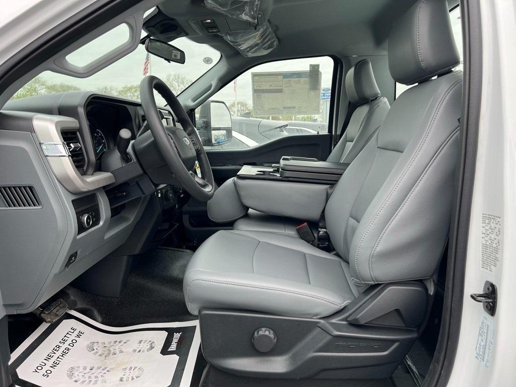 new 2025 Ford F-350 car, priced at $69,990