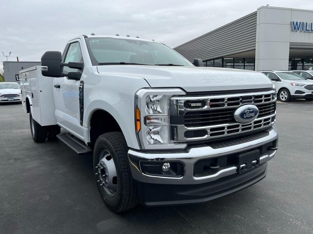 new 2025 Ford F-350 car, priced at $69,990