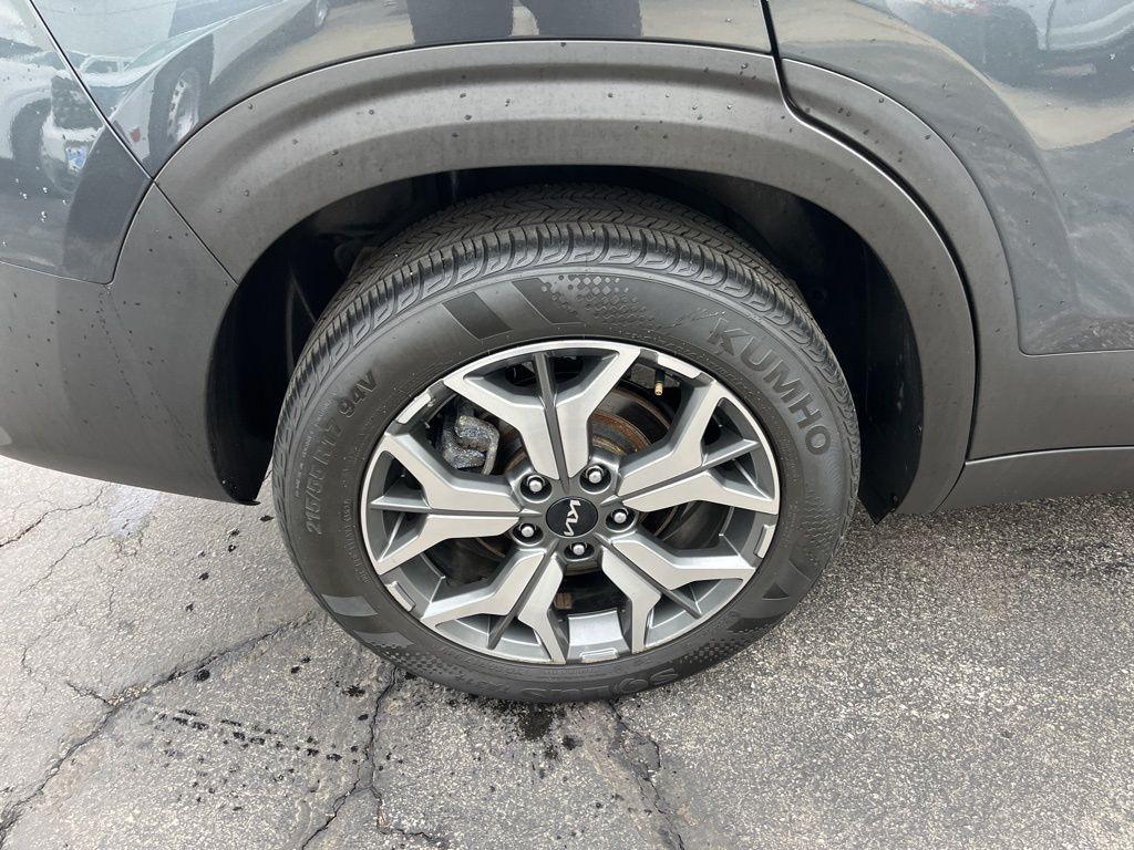 used 2023 Kia Seltos car, priced at $21,892