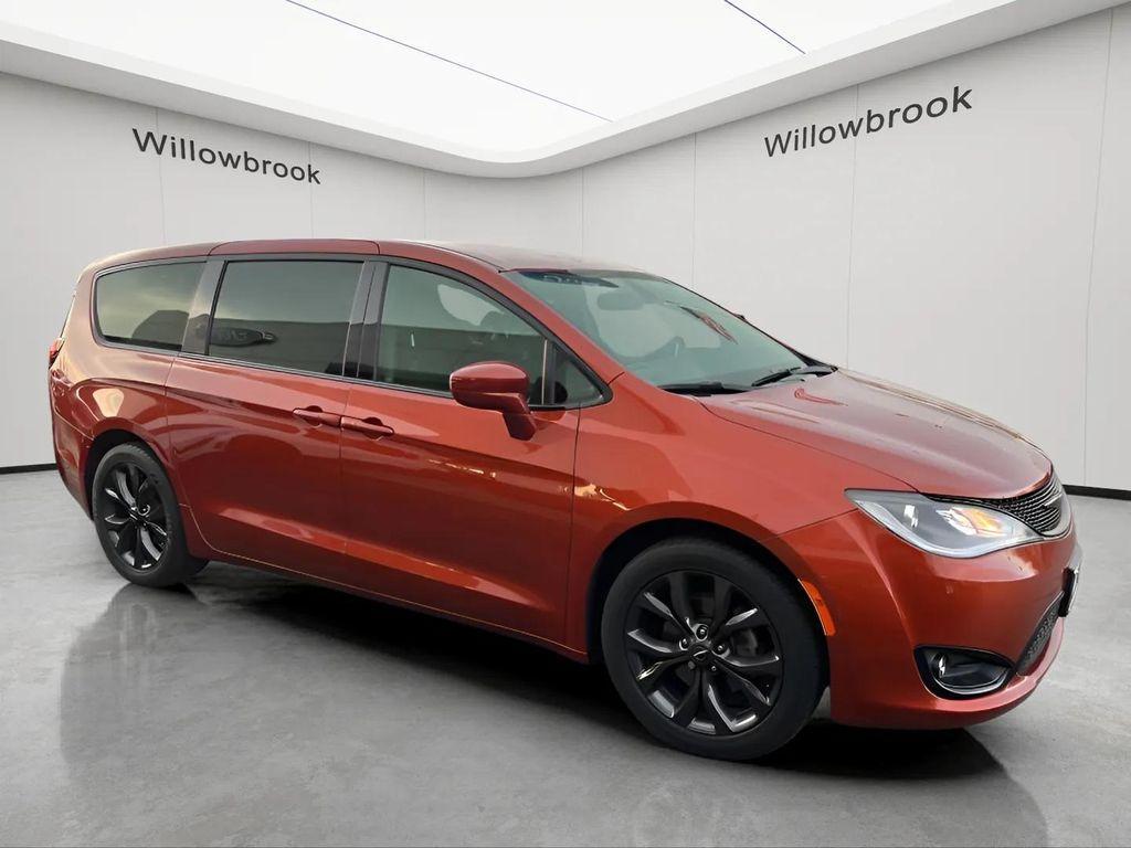 used 2018 Chrysler Pacifica car, priced at $11,971