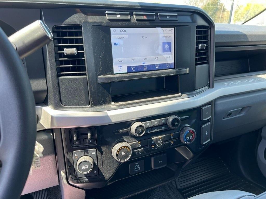 new 2024 Ford F-350 car, priced at $70,295
