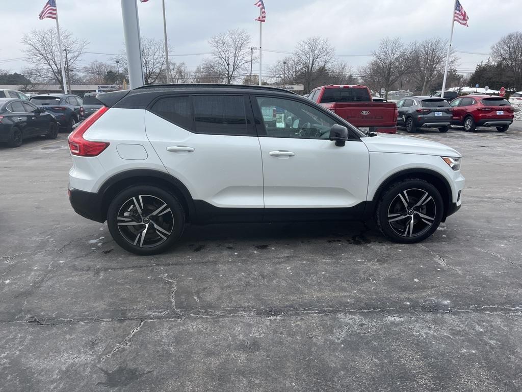 used 2021 Volvo XC40 car, priced at $24,888