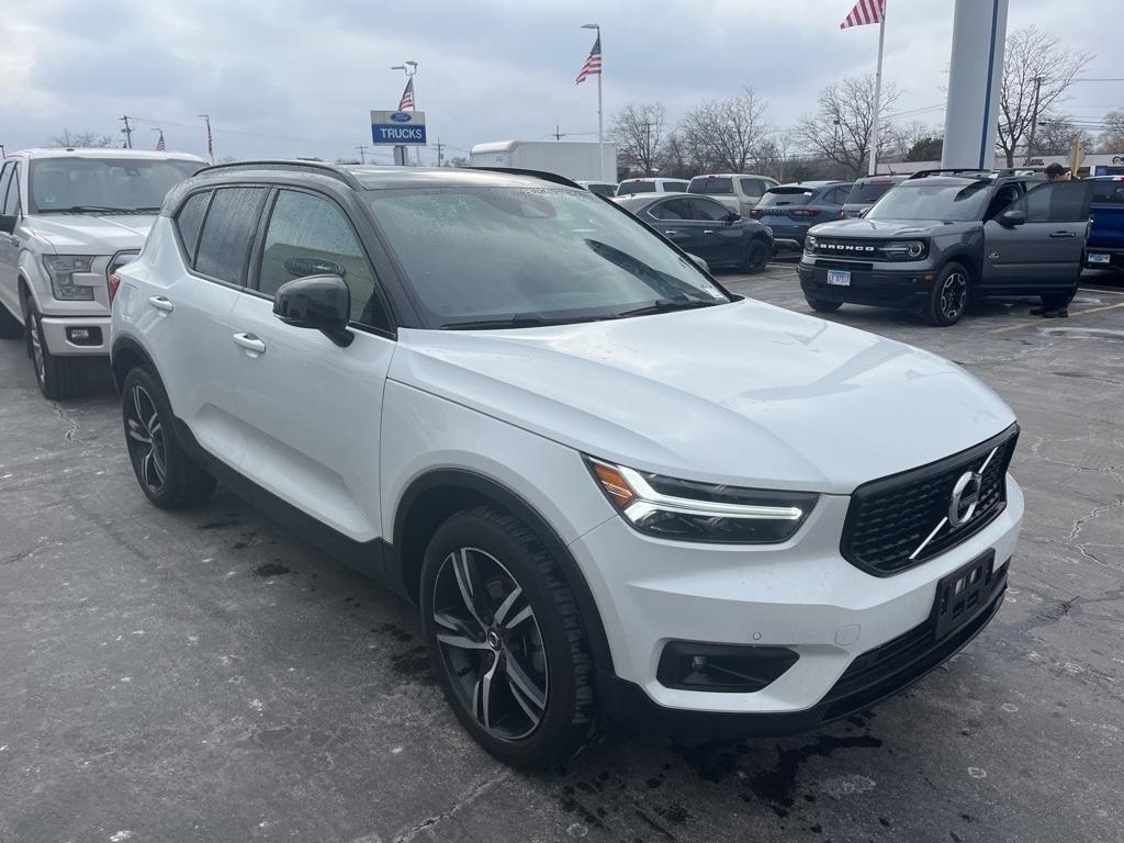 used 2021 Volvo XC40 car, priced at $24,888