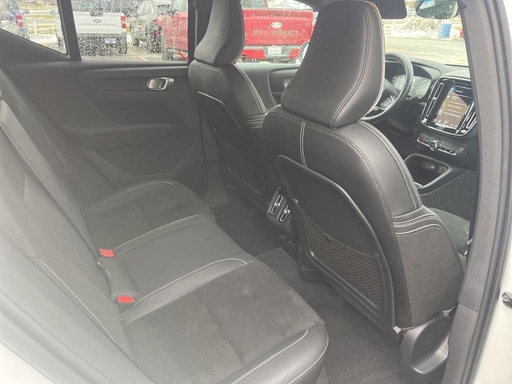 used 2021 Volvo XC40 car, priced at $24,888