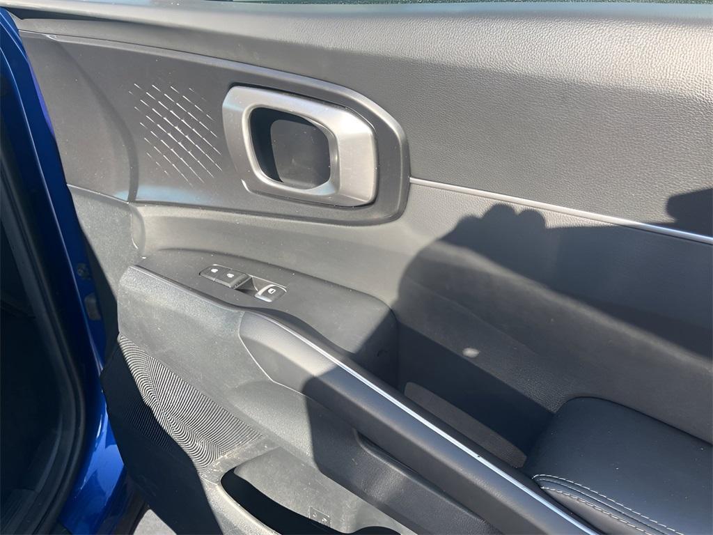 used 2022 Kia Sorento car, priced at $24,888