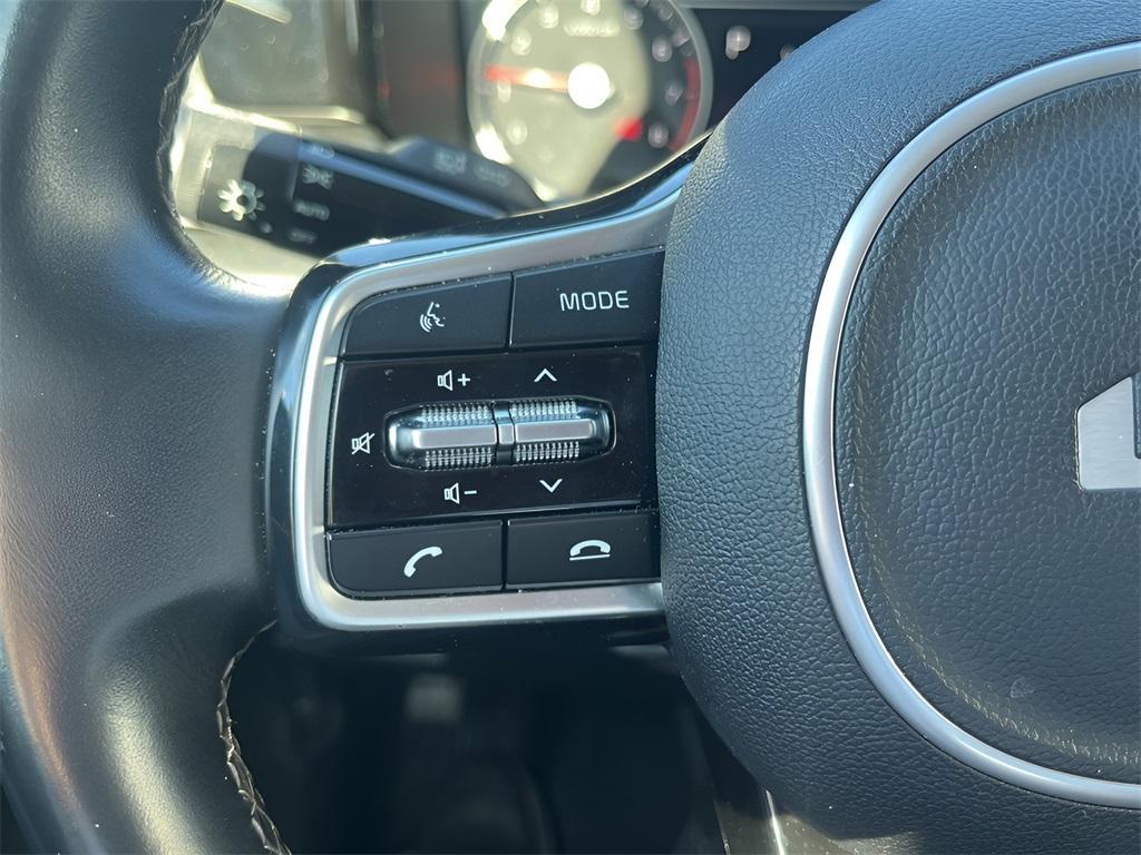 used 2022 Kia Sorento car, priced at $24,888