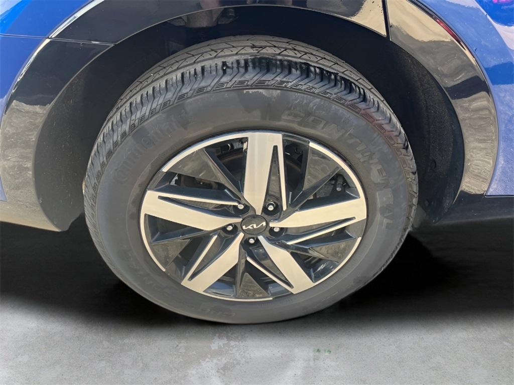 used 2022 Kia Sorento car, priced at $24,888