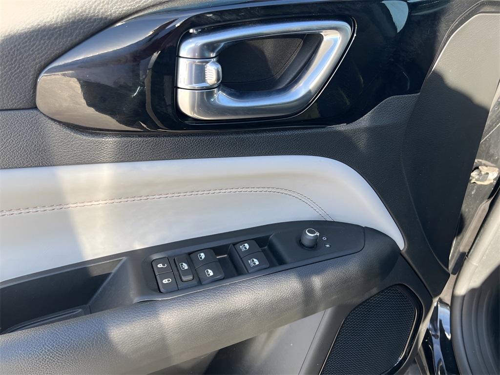 used 2022 Jeep Compass car, priced at $21,288