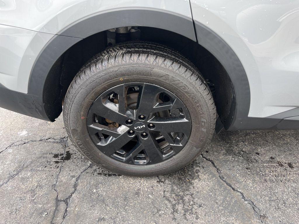 used 2023 Kia Sorento car, priced at $16,933
