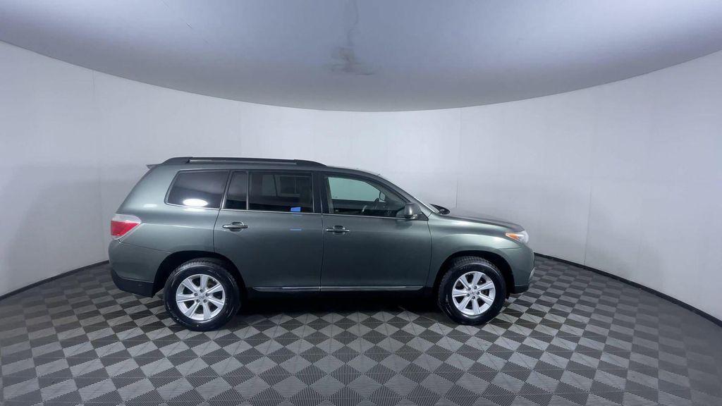 used 2013 Toyota Highlander car, priced at $8,900