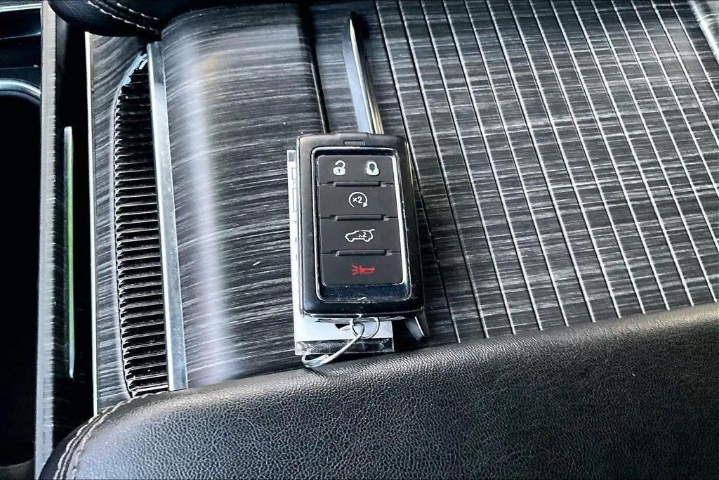 used 2024 Jeep Wagoneer car, priced at $43,998