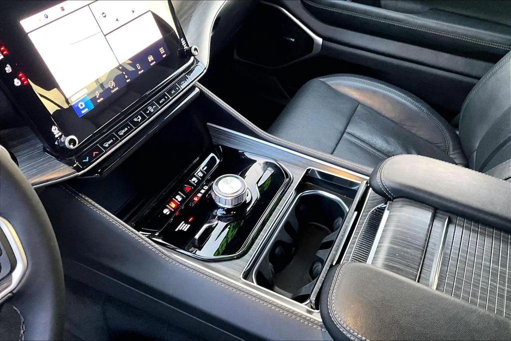 used 2024 Jeep Wagoneer car, priced at $43,998