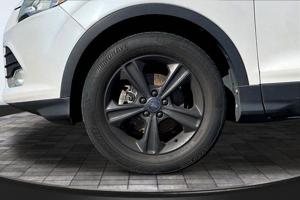 used 2013 Ford Escape car, priced at $3,998