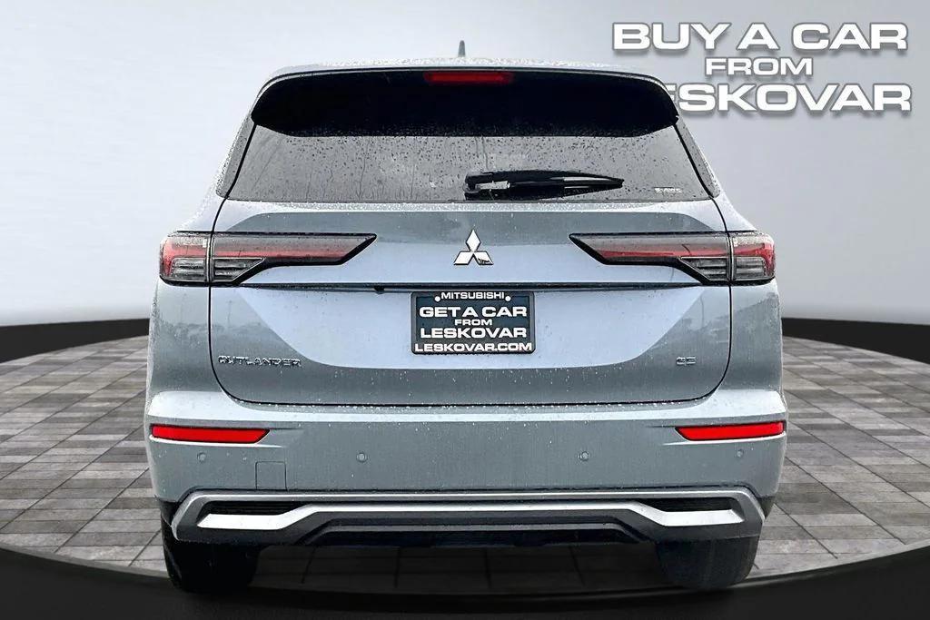 new 2026 Mitsubishi Outlander car, priced at $30,498