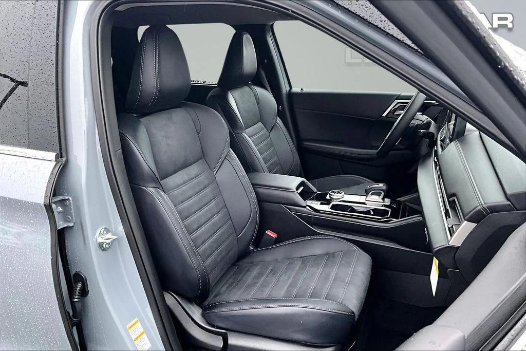 new 2026 Mitsubishi Outlander car, priced at $30,498