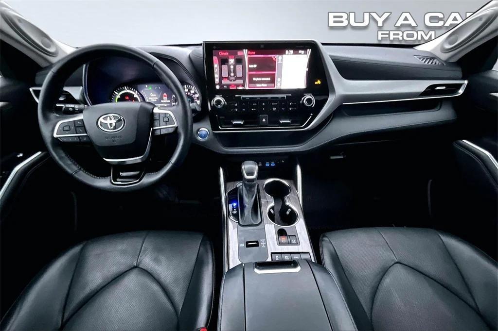 used 2022 Toyota Highlander Hybrid car, priced at $41,998