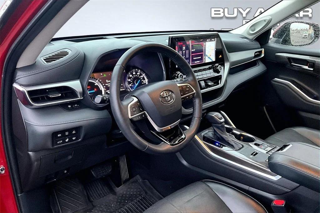 used 2022 Toyota Highlander Hybrid car, priced at $41,998