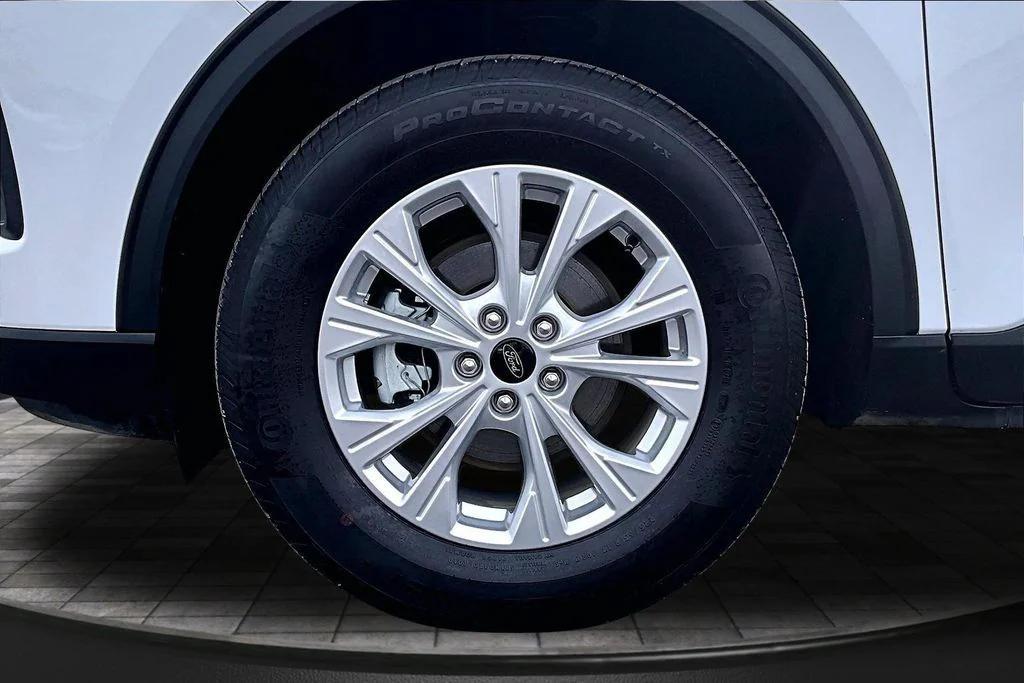 used 2025 Ford Escape car, priced at $23,500