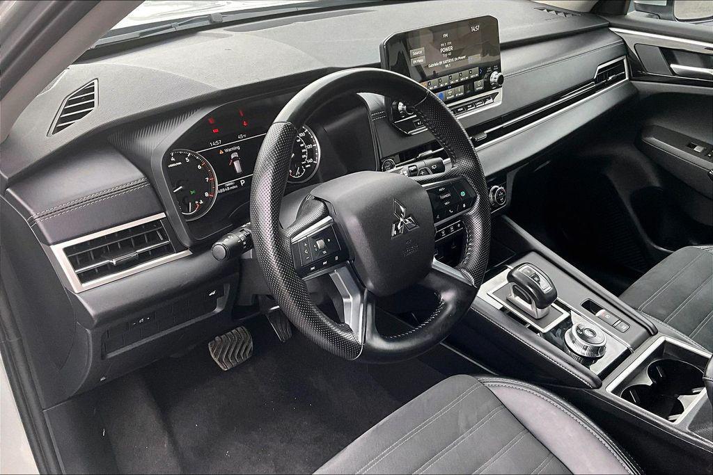 used 2024 Mitsubishi Outlander car, priced at $21,998