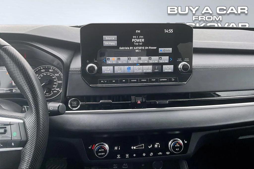 used 2024 Mitsubishi Outlander car, priced at $21,998