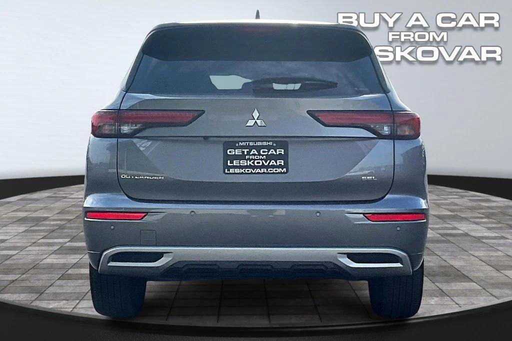 used 2024 Mitsubishi Outlander car, priced at $26,998