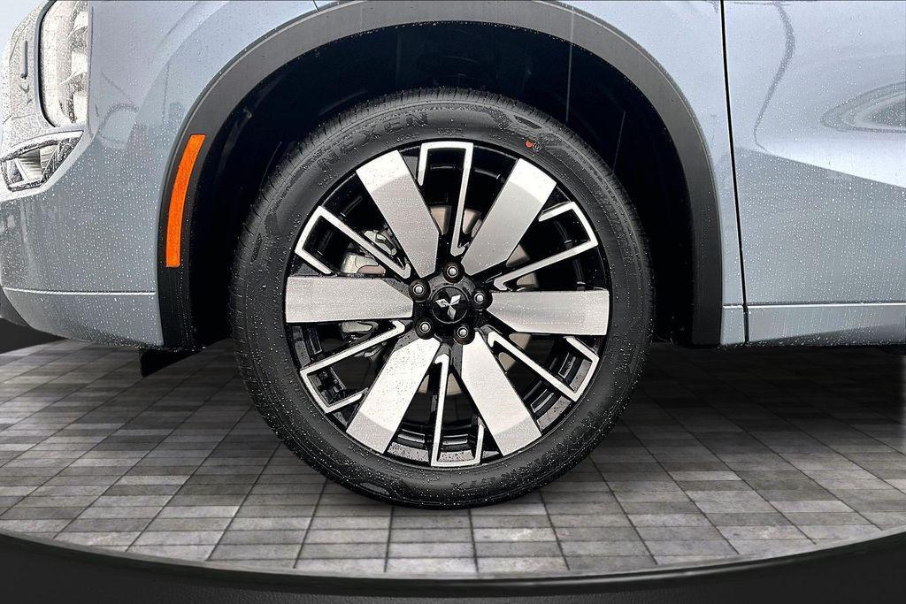 new 2026 Mitsubishi Outlander car, priced at $42,998