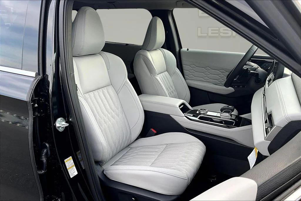 new 2025 Mitsubishi Outlander car, priced at $41,998