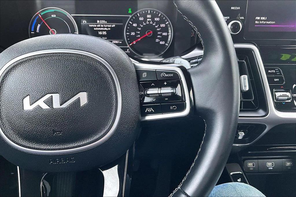 used 2022 Kia Sorento Hybrid car, priced at $25,998