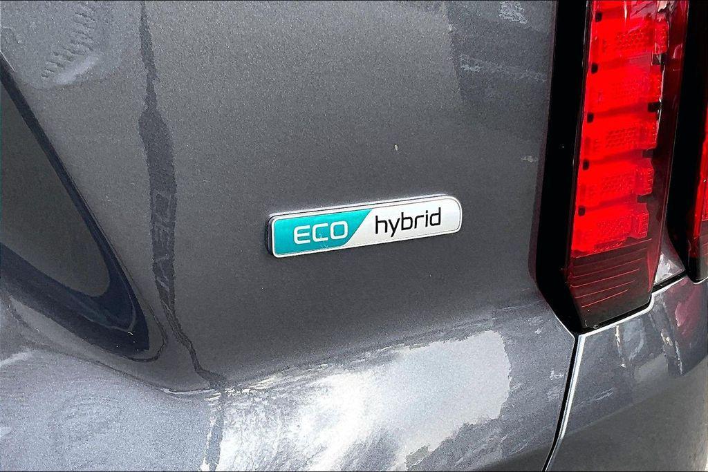 used 2022 Kia Sorento Hybrid car, priced at $25,998