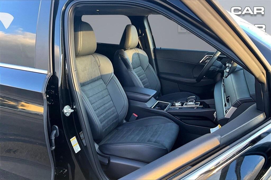 new 2025 Mitsubishi Outlander PHEV car, priced at $44,998