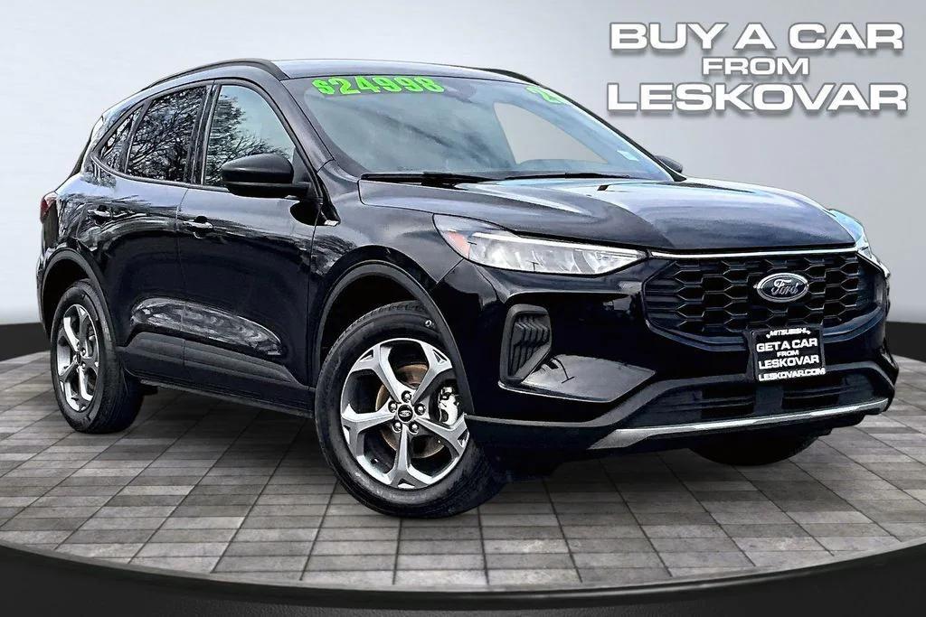 used 2025 Ford Escape car, priced at $24,998