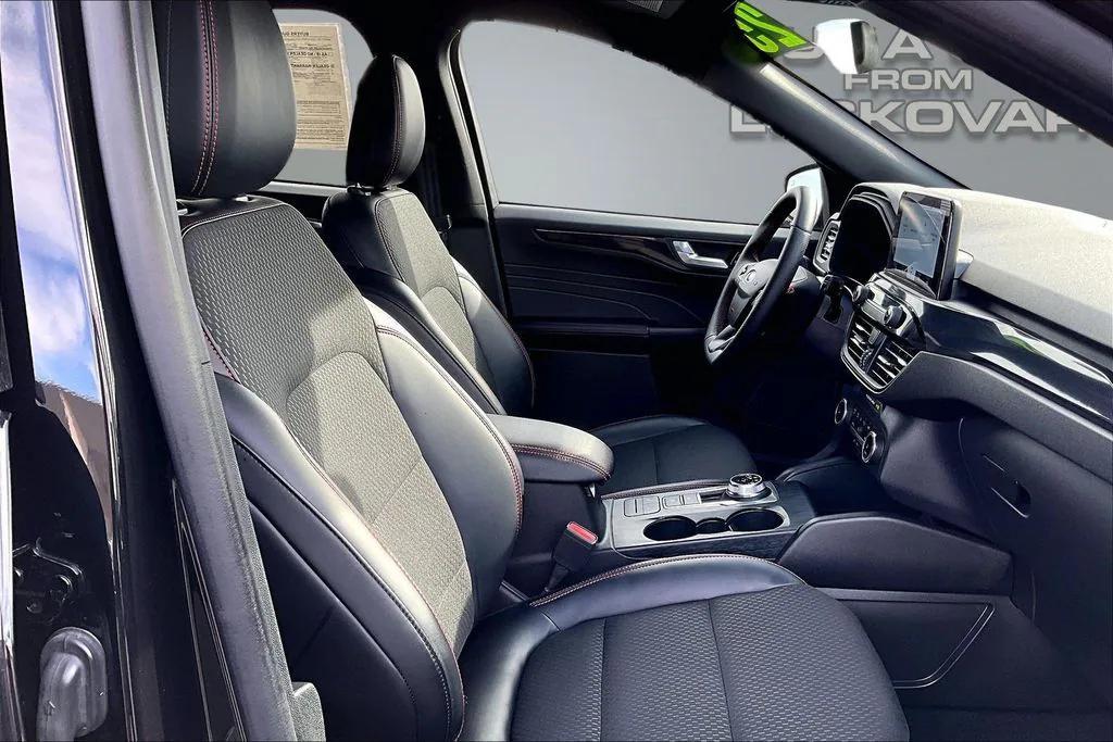 used 2025 Ford Escape car, priced at $24,998