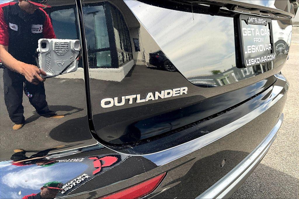 new 2025 Mitsubishi Outlander car, priced at $34,998