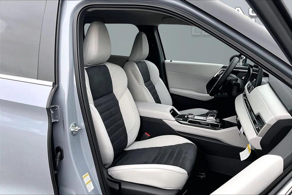 new 2026 Mitsubishi Outlander car, priced at $35,498