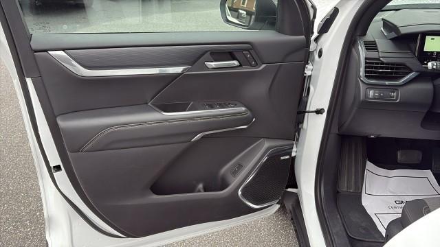 used 2025 GMC Acadia car, priced at $35,999