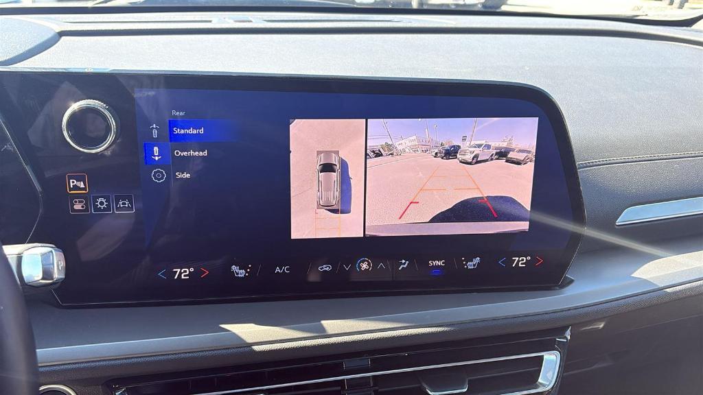 used 2024 Chevrolet Traverse car, priced at $35,999