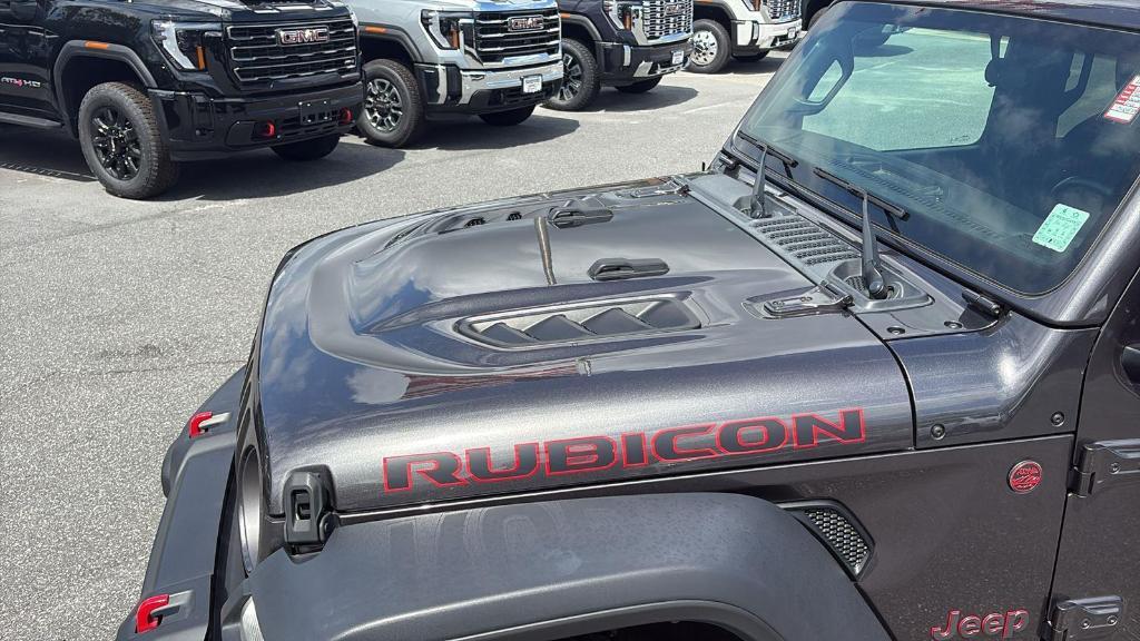 used 2021 Jeep Wrangler Unlimited car, priced at $35,495