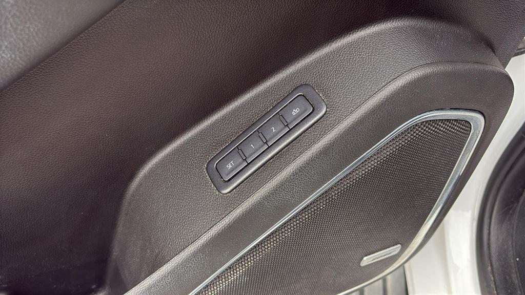 used 2019 GMC Yukon XL car, priced at $26,999