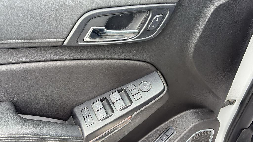 used 2019 GMC Yukon XL car, priced at $26,999