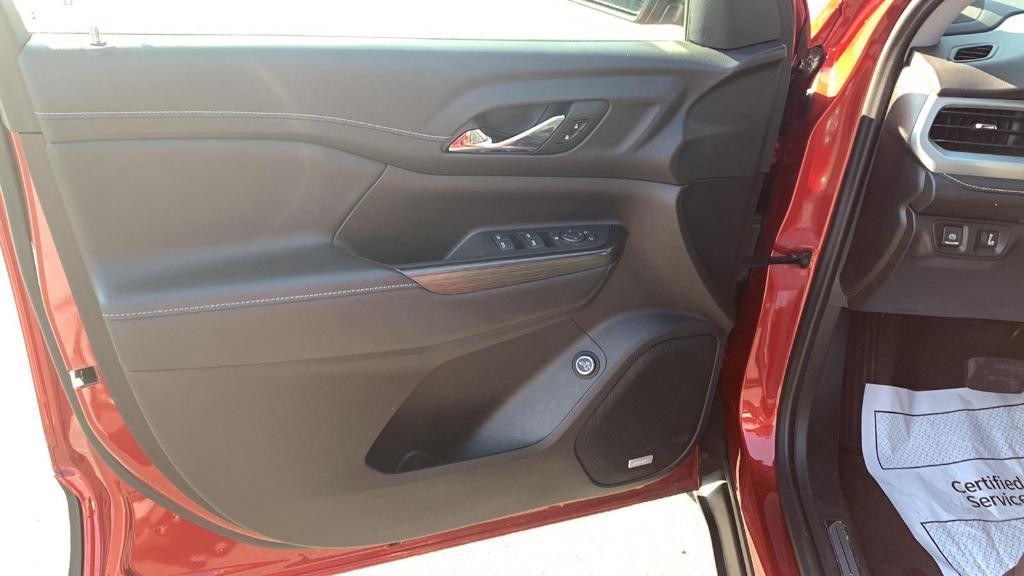 used 2023 GMC Acadia car, priced at $24,999