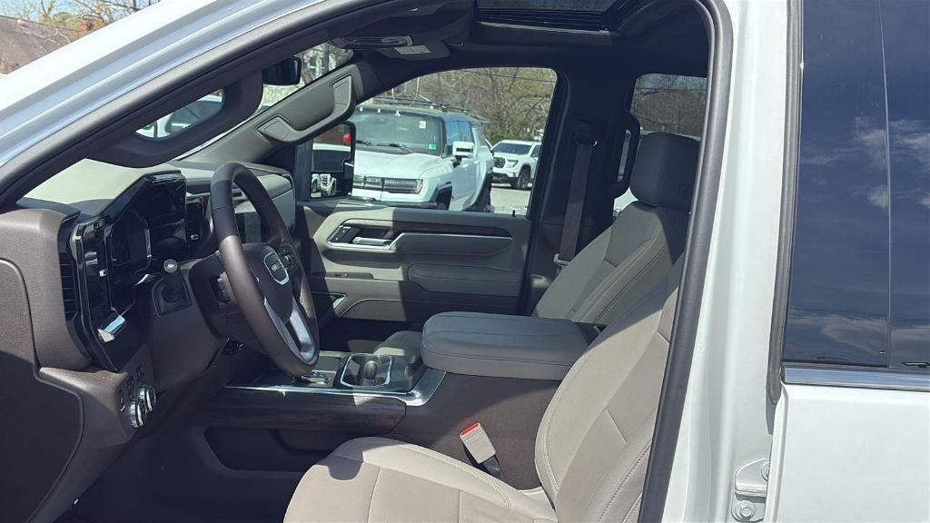 used 2025 GMC Sierra 2500 car, priced at $73,999