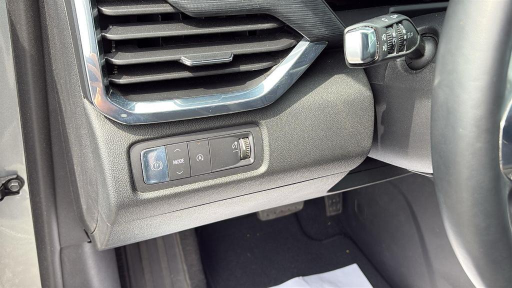used 2025 GMC Acadia car, priced at $34,999