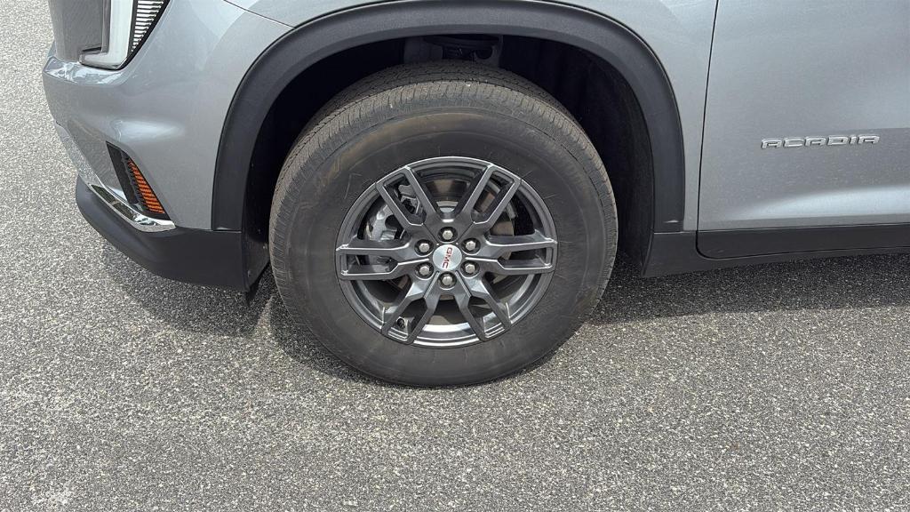 used 2025 GMC Acadia car, priced at $34,999