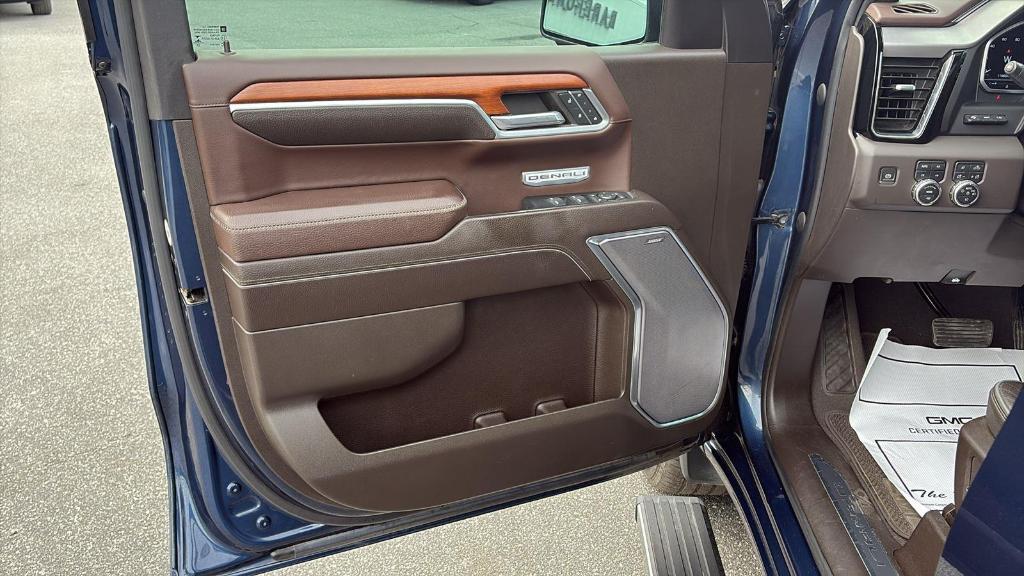 used 2023 GMC Sierra 1500 car, priced at $39,995